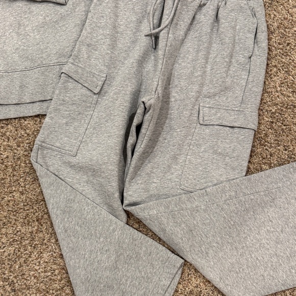 Old Navy Gray Sweatshirt and Joggers Set - Picture 5 of 9